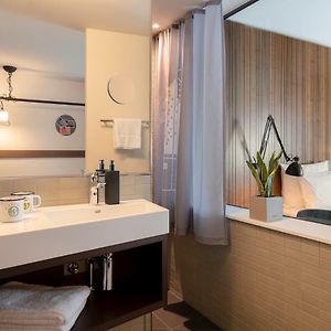 Medium Room